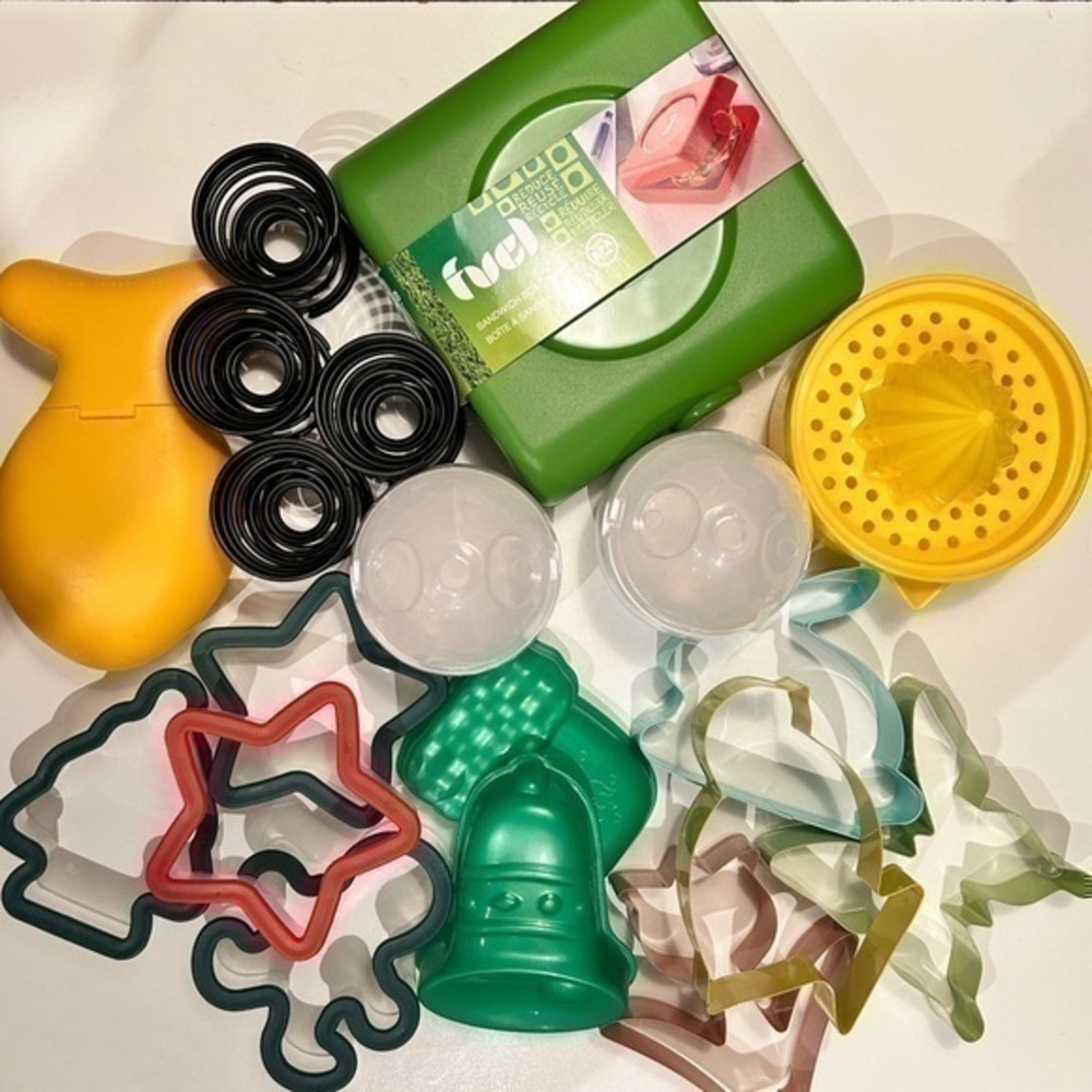 Kitchen Accessories: Cookie Cutters, Egg Holders/Cookers, Sandwich Container, …